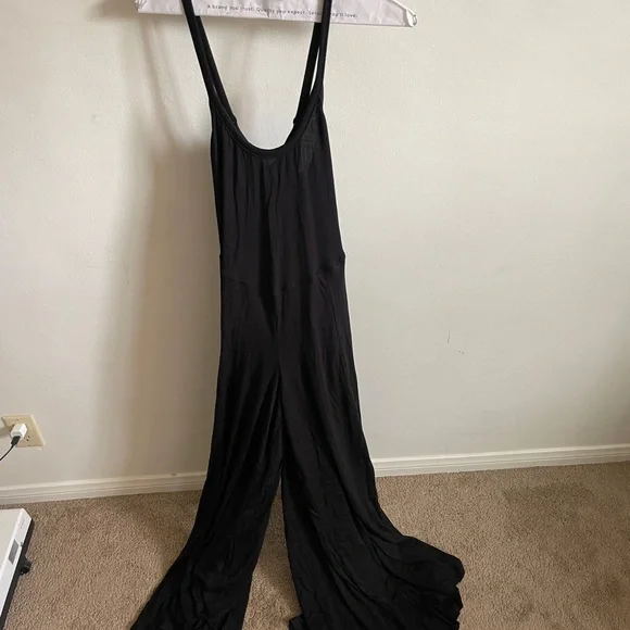 Fashion nova black cruisin jumpsuit - Picture 2 of 3